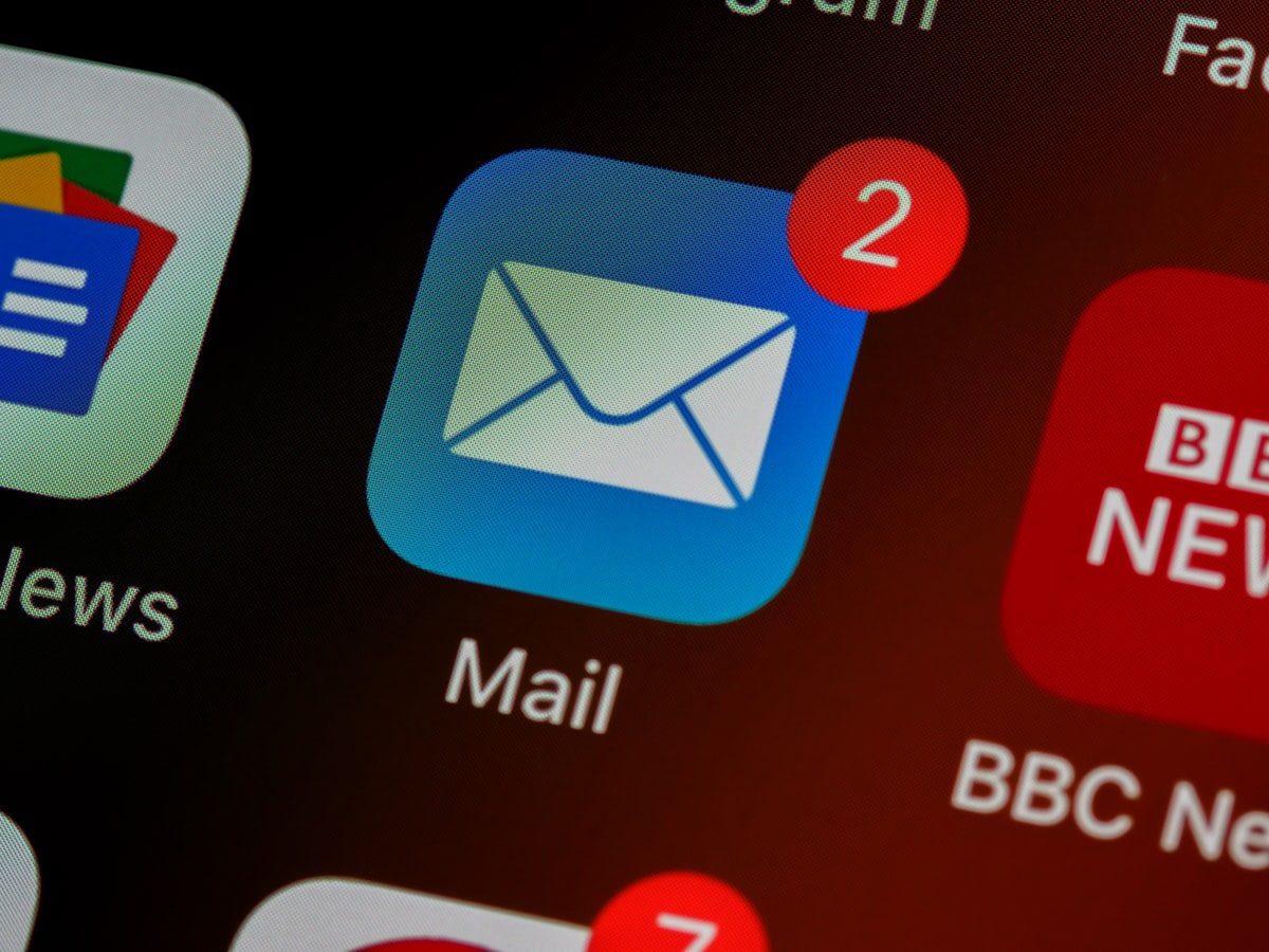 How to Improve Email Deliverability With Verified B2B Contact Data